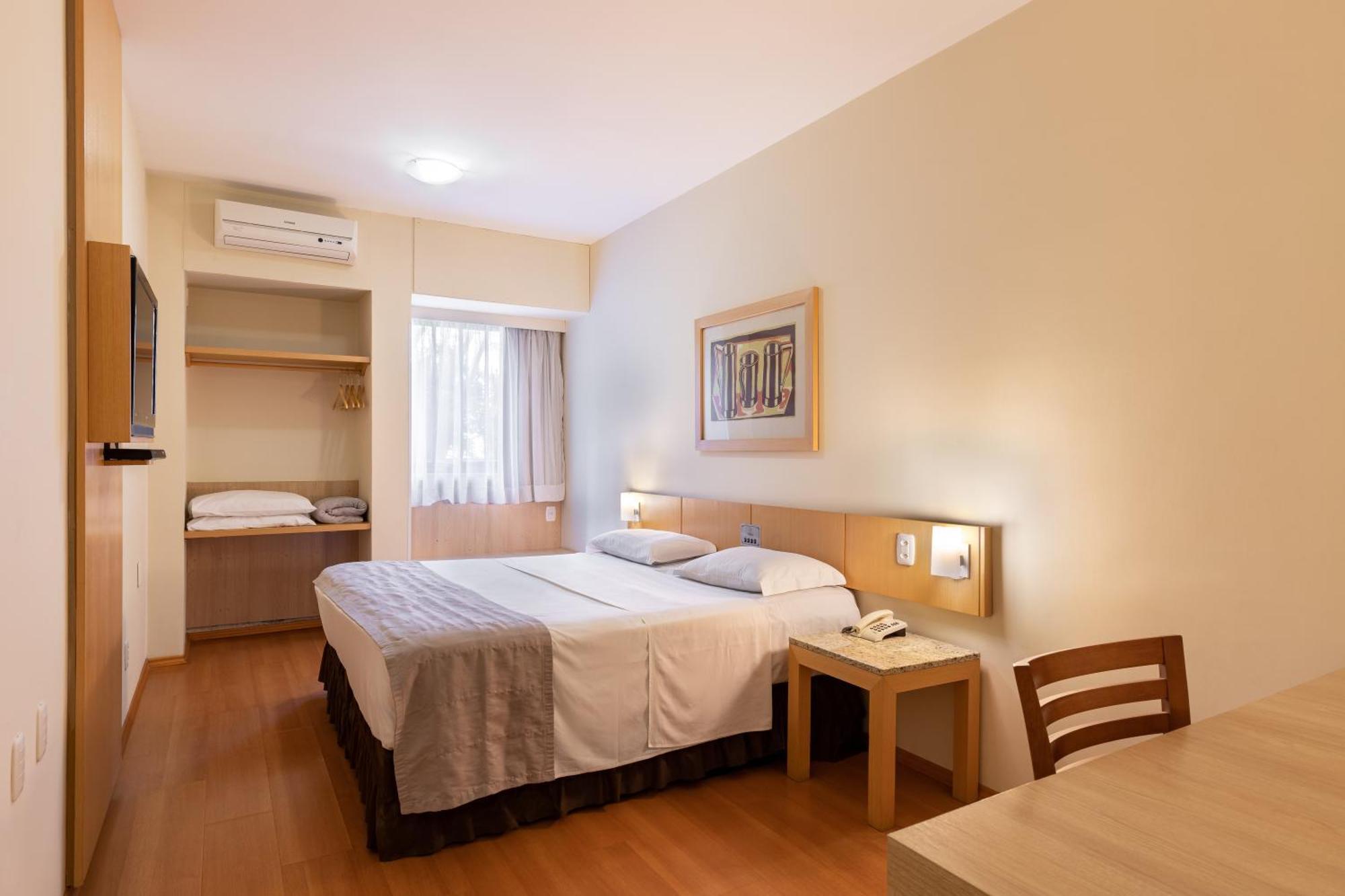 Hotel Crystal Лондрина Экстерьер фото